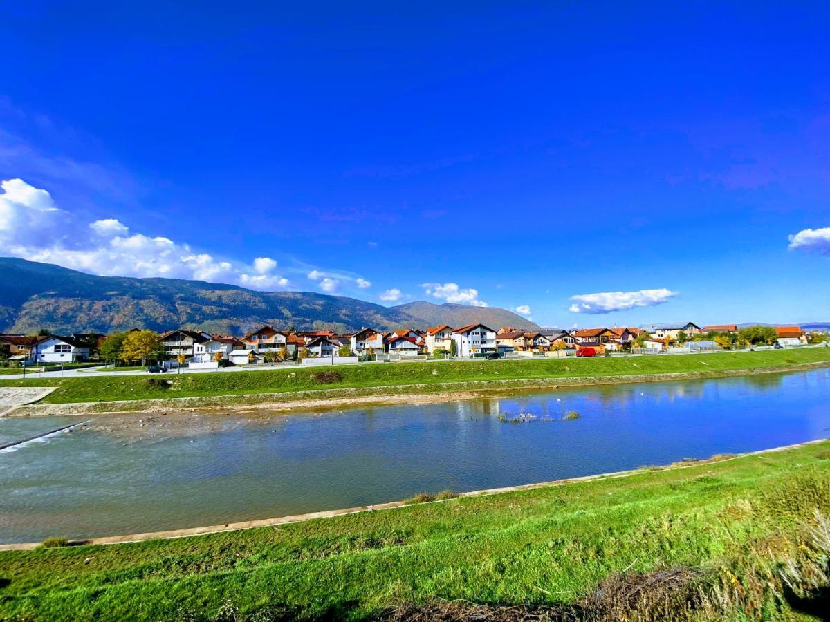 Apartman By The River *