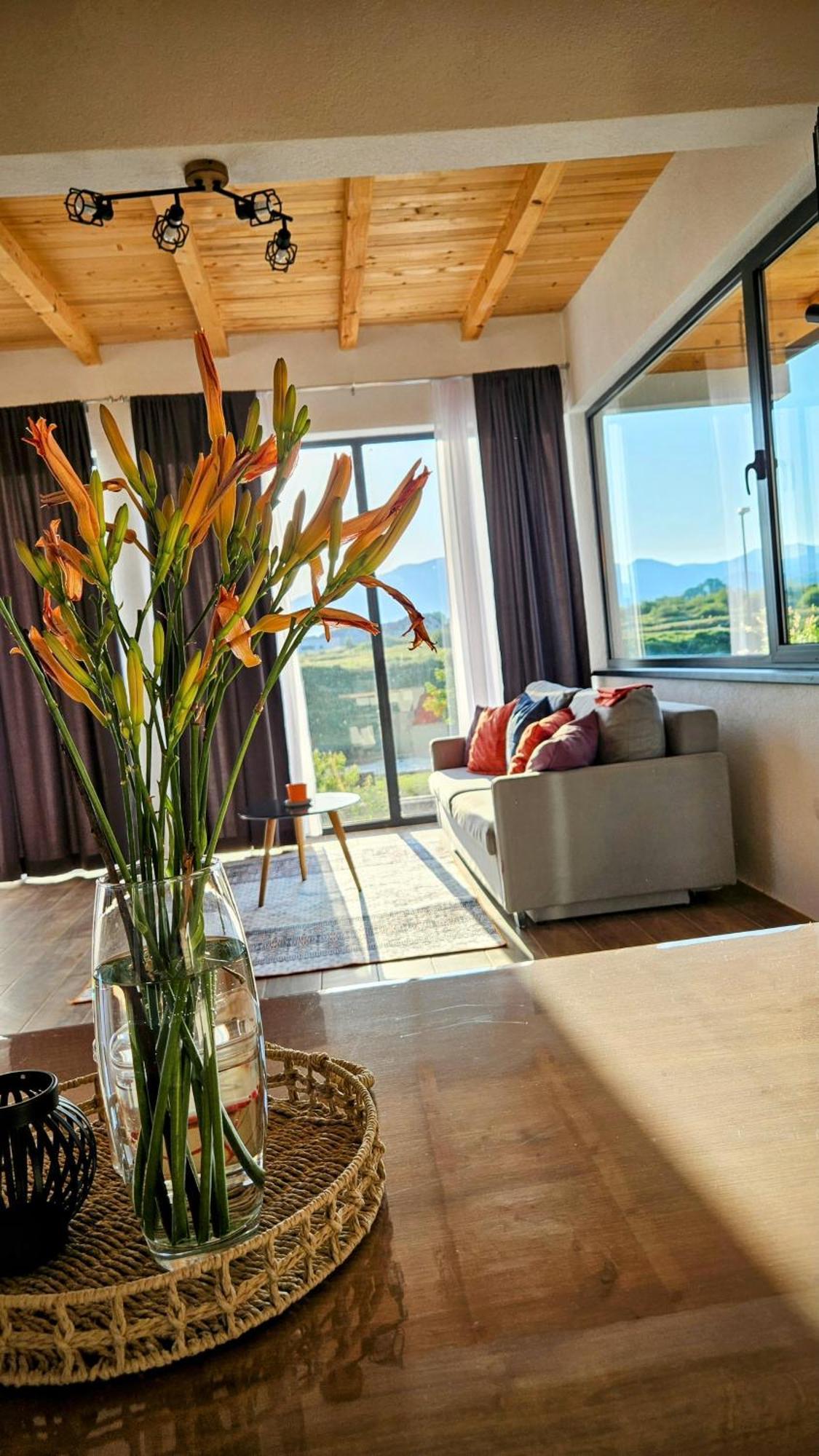 Apartman By The River