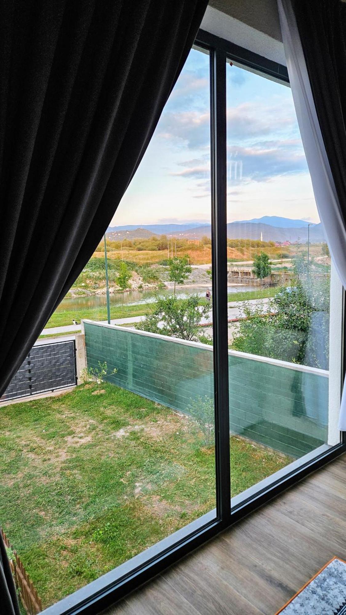 Apartman By The River *