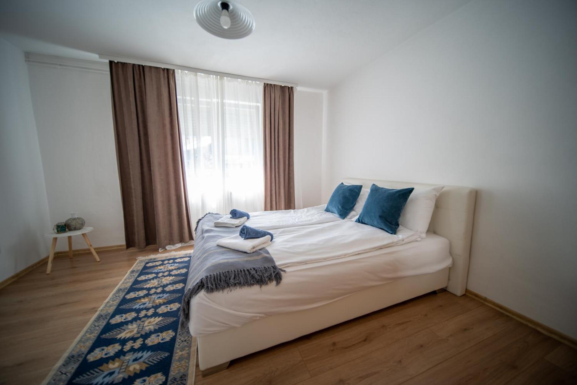 Apartman By The River *